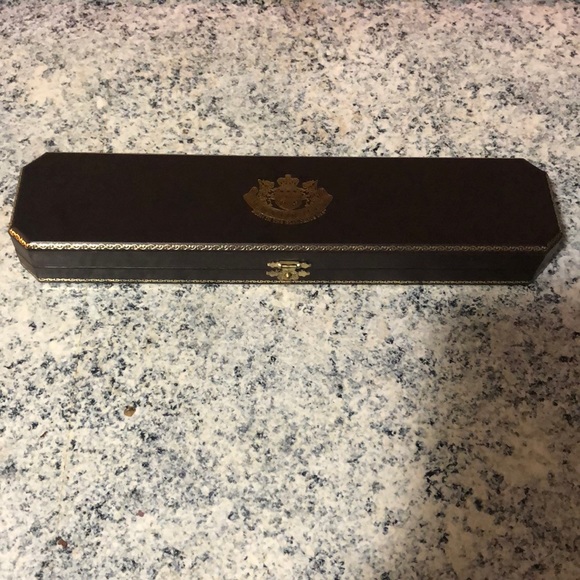 Bracelets - Picture 3 of 4